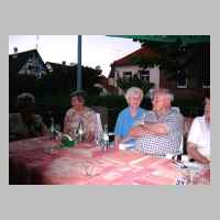 59-09-1127 5. Kirchspieltreffen 2003. Evamaria Mueller, Edeltraut und Dietrich Krause..JPG